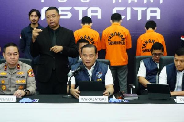 Dibentuk Kapolri, Satgas Penanggulangan Perjudian Online tangkap 370 tersangka.