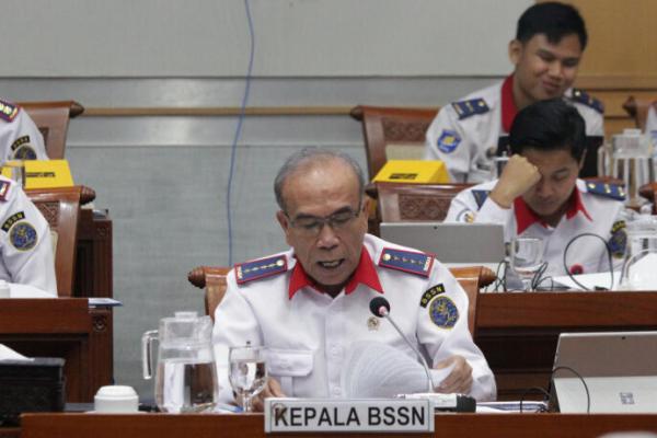 Kegiatan yang akan dilakukan BSSN terkait topik ini adalah peningkatan literasi digital di berbagai tingkatan pendidikan untuk mendukung digitalisasi ekonomi.