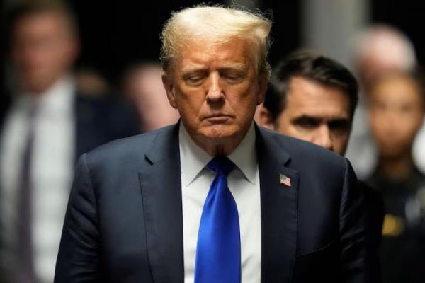 Trump Berupaya Menunda Hukuman Kasus Uang Tutup Mulut Sebelum Pelantikan