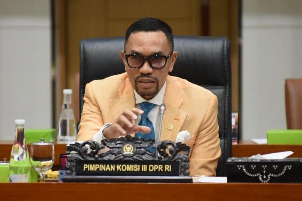 KYmemperkuat pengawasan terhadap hakim dengan memanfaatkan analisis transaksi keuangan dari Pusat Pelaporan dan Analisis Transaksi Keuangan (PPATK).