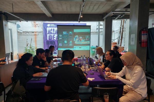 Koalisi Cek Fakta mengecam narasi yang dipublikasikan Kantor Komunikasi Kepresidenan RI melalui sejumlah konten media sosial Instagram @cekfakta.ri milik pemerintah.