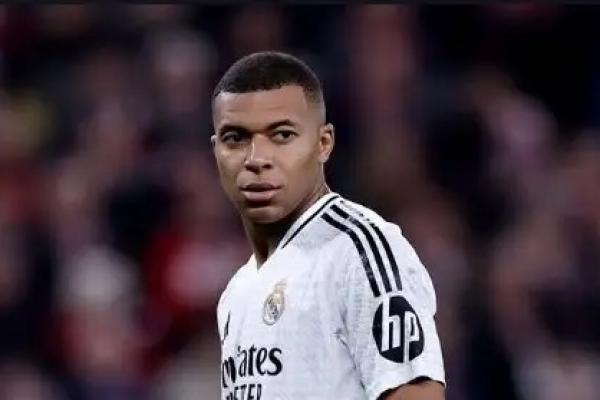 Ini alasan&nbsp;Kylian Mbappe jarang mencetak gol menggunakan kepalanya