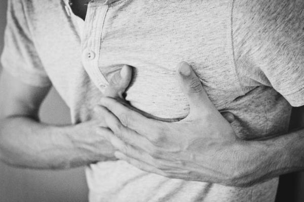Cuaca ekstrem tidak hanya membuat tubuh terasa tidak nyaman, tetapi juga dapat meningkatkan risiko serangan jantung, stroke, gagal jantung, hingga kematian