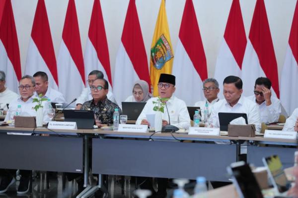 Mendes Yandri bakal manggandeng Kementerian Dalam Negeri untuk berkolaborasi untuk menyosialisasikan Modul Desa Tematik ink ke Kepala Daerah dan Kepala Desa untuk memastikan 20 Persen Dana Desa untuk Ketahanan Pangan.