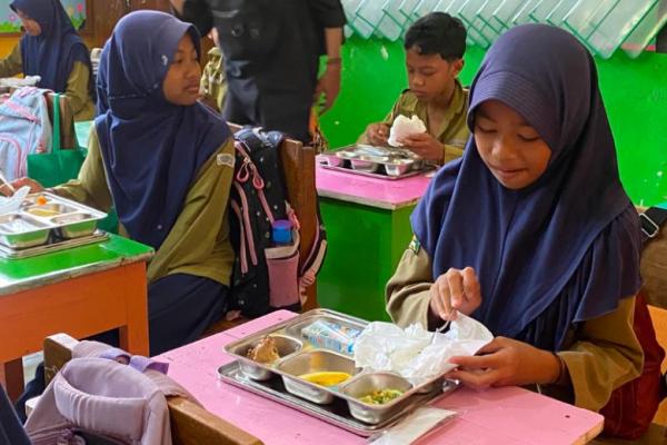 Pemerintah akan memfokuskan pembangunan dapur Makan Bergizi Gratis (MBG) di daerah 3T (tertinggal, terdepan, dan terluar).