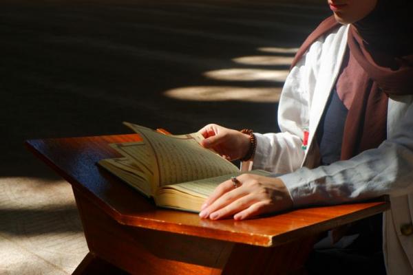 Berikut ini sejumlah keutamaan malam Nuzulul Quran yang menjadikan malam ini begitu istimewa