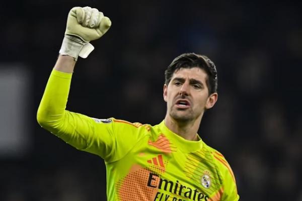 Kiper Real Madrid, Thibaut Courtois, dipastikan harus absen setidaknya selama enam pekan akibat cedera paha kanan.