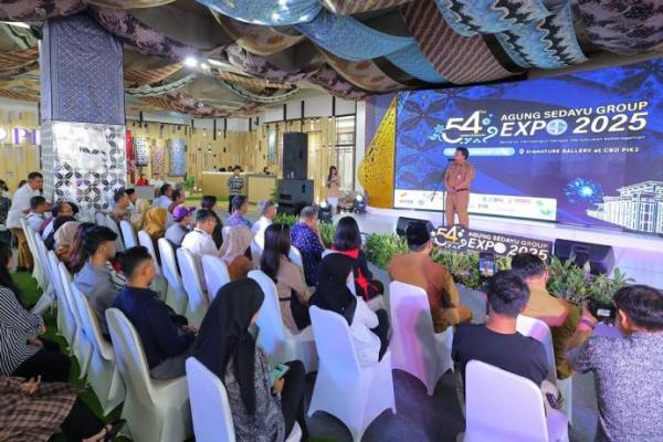 Semoga rekrutmen ini bisa mendatangkan keberkahan buat warga di lingkungan PIK 2. Dengan adanya rekrutmen ini, kami sangat bersyukur, karena ini merupakan wujud nyata dalam pelaksanaan pasal 27 ayat 2 UUD 1945. Di mana, setiap warga negara berhak mendapatkan pekerjaan yang layak.