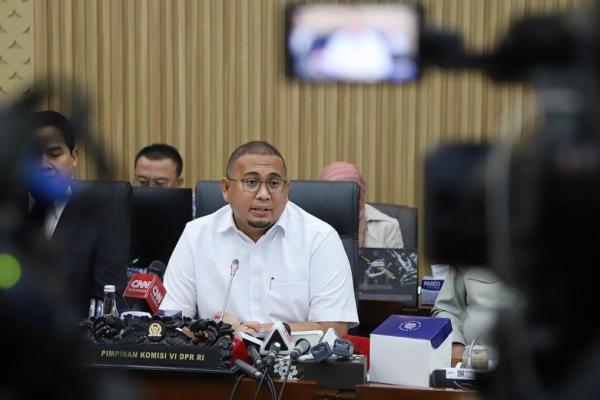 Indonesia sebagai pemilik sumber daya alam justru kalah dan dipermainkan oleh korporasi.