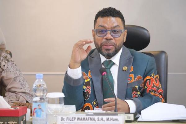 Setidaknya terdapat empat perusahaan tambang nikel yang beroperasi di Raja Ampat