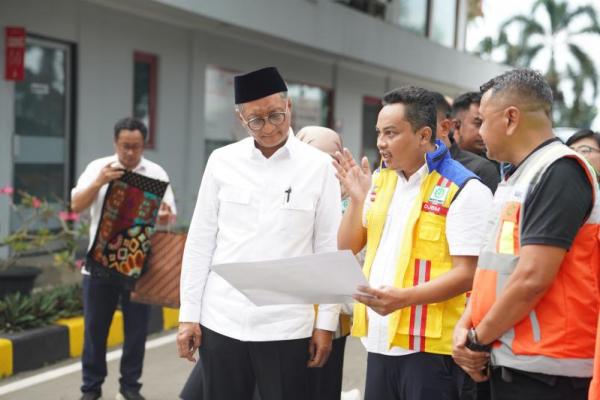 Menteri Pekerjaan Umum, Dody Hanggodo, menegaskan komitmen pemerintah dalam mempercepat perbaikan infrastruktur yang luluh lantak akibat bencana alam di Aceh.