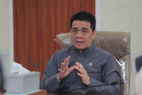 Wakil Menteri Desa, Pembangunan Daerah Tertinggal, dan Transmigrasi (Wamendes PDTT), Ariza Patria, menegaskan pentingnya sinergi antara pemerintah dan aparat penegak hukum dalam memastikan dana desa digunakan tepat sasaran