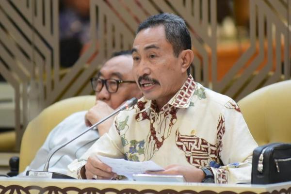 Anggota Komisi V DPR RI Haryanto menyoroti keputusan Kemendes PDTT&nbsp;yang secara sepihak memutus kontrak kerja terhadap Tenaga Pendamping Profesional (TPP) Desa.