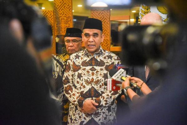 Tentu saja bagi kami penting artinya dukungan dan support dari PDI Perjuangan dalam berbagai macam kebijakan dan keputusan yang dilakukan oleh pemerintah di bawah Presiden Prabowo.