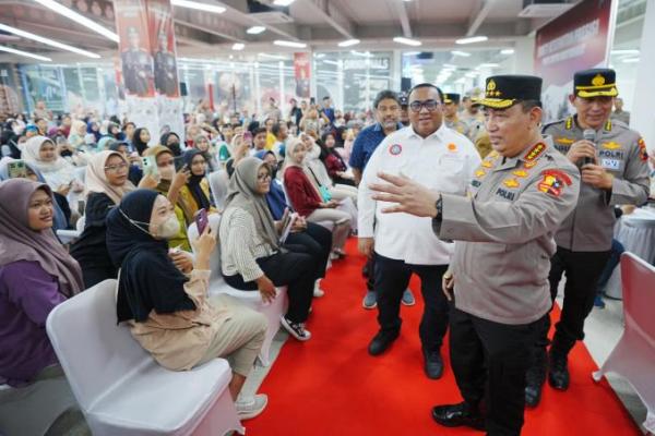 Dalam pendekatan pelayanan, kewenangan tetap ada, tetapi digunakan untuk menghadirkan rasa aman dan nyaman, bukan sebagai alat dominasi.