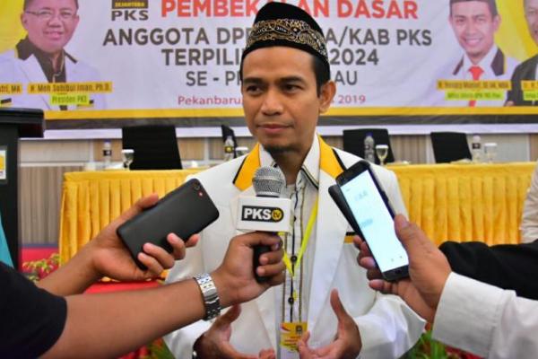 Anggota Pansus RUU Daerah Kepulauan DPR RI Hendry Munief optimistis pembahasan RUU Daerah Kepulauan dapat diselesaikan pada tahun 2026.