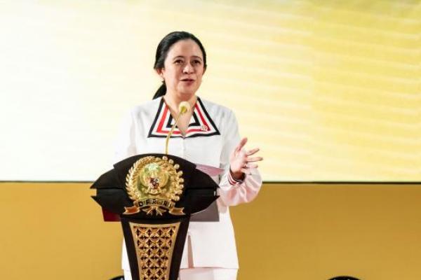 Ketua DPR RI Puan Maharani menekankan pentingnya profesionalitas dan etika yang baik bagi setiap tenaga kesehatan (nakes), termasuk untuk terbebas dari jerat narkoba.