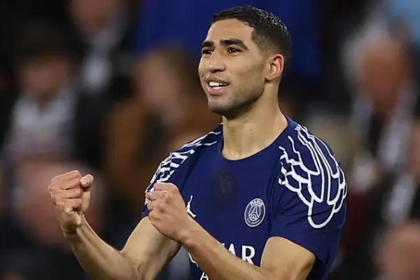 Nama Achraf Hakimi dicoret dari daftar skuat yang dibawa oleh Paris Saint-Germain (PSG) menghadapi Nantes di Ligue 1 pada Rabu (23/4) dini hari.