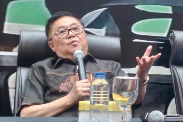Legislator PDIP mempertanyakan kebijakan impor 105 ribu unit kendaraan dari India di tengah kondisi industri otomotif nasional yang sedang melemah.