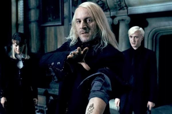 Bangga Jadi Lucius Malfoy, Jason Isaacs Puji Serial Harry Potter sebagai Ide Brilian!