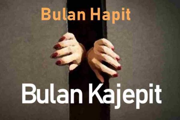 Dalam penanggalan Jawa, bulan ini disebut Dulkangidah, tetapi masyarakat lebih akrab menyebutnya sebagai bulan Apit atau Hapit