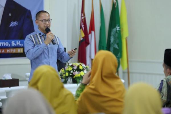 Stok Beras Tertinggi Dalam 57 Tahun, Waka MPR: Komitmen Presiden Prabowo-Keberhasilan Koordinasi Menko Pangan