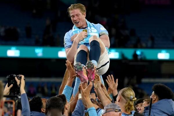 Kevin De Bruyne, gelandang andalan Manchester City, telah mengumumkan bahwa ia akan meninggalkan klub tersebut di akhir musim ini.