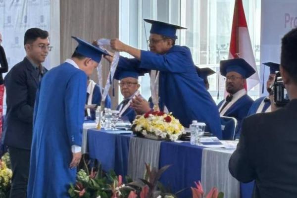 Prof. Azmy juga menyoroti pentingnya peran manajer dalam membangun lingkungan kerja yang sehat dan memotivasi.