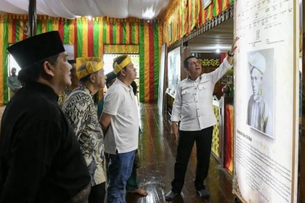 Ketua DPD RI Sultan Bachtiar Najamudin menilai Pulau Penyengat di Kota Tanjungpinang, Provinsi Kepri merupakan simbol penting kebesaran budaya dan pemikiran Melayu dalam sejarah Indonesia.
