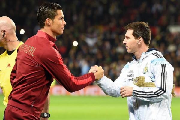 Lebih dari satu dekade, lapangan hijau menjadi panggung utama bagi Ronaldo dan Messi untuk mendominasi sepak bola dunia