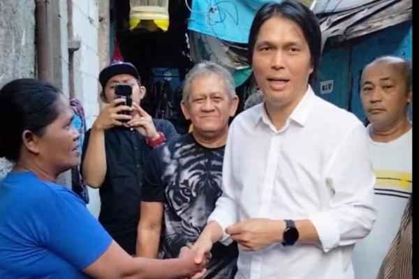 Once Mekel menjawab soal pernyataan Ahmad Dhani kalau dirinya akan manggung bersama di resepsi Al Ghazali