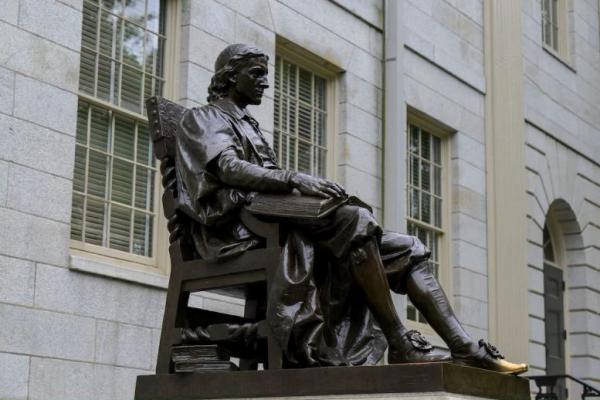 Harvard akan Berhadapan dengan Pemerintahan Trump di Pengadilan soal Pendanaan