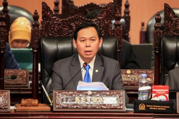 Ketua DPD RI, Sultan Bachtiar Najamudin, menyampaikan apresiasi atas kebijakan penurunan tarif ekspor Indonesia ke Amerika Serikat dari 32% menjadi 19%.