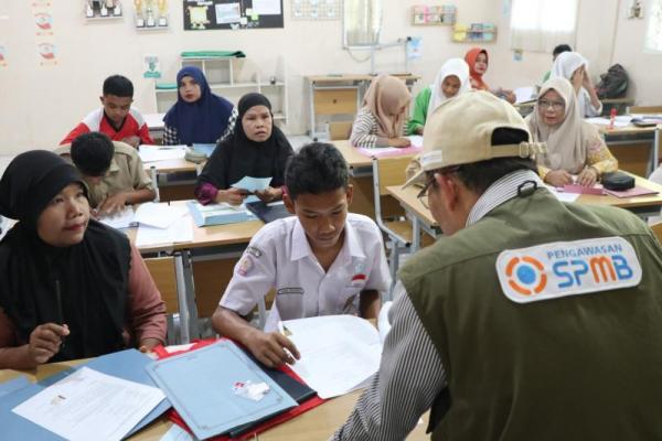 Kementerian Pendidikan Dasar dan Menengah (Kemendikdasmen) meminta pemerintah daerah (pemda) memperkuat sistem pelayanan publik menjelang SPMB Ramah 2026