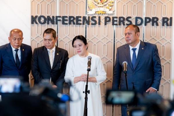 Kita akan menampung masukan atau kemudian informasi yang nanti didapat dari pemerintah terkait dengan kunjungan Bapak Presiden.
