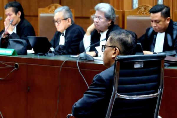 Pernyataan ini pengacara Hasto, Ronny Talappesy saat membacakan nota pembelaan perkara dugaan suap PAW dan perintangan penyidikan.