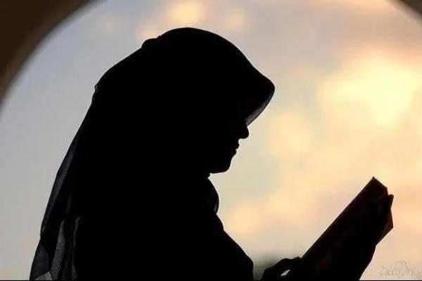 Nazar merupakan janji seorang hamba kepada Allah SWT untuk melakukan suatu ibadah atau kebaikan jika keinginannya terpenuhi.