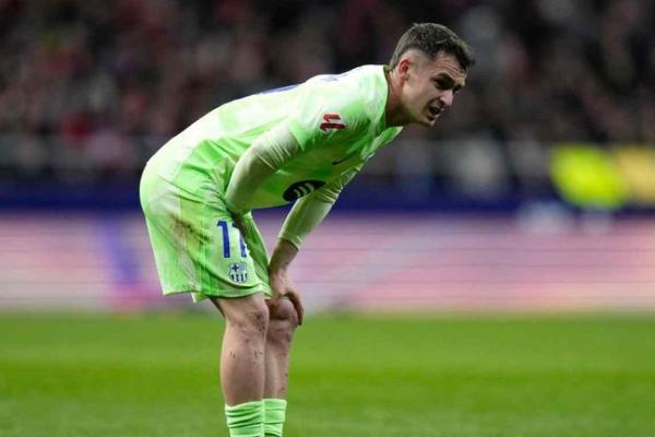 Laporan dari&nbsp;Mundo Deportivo&nbsp;menyebut bahwa United kini mengincar gelandang bertahan muda milik Barcelona, Marc Casado