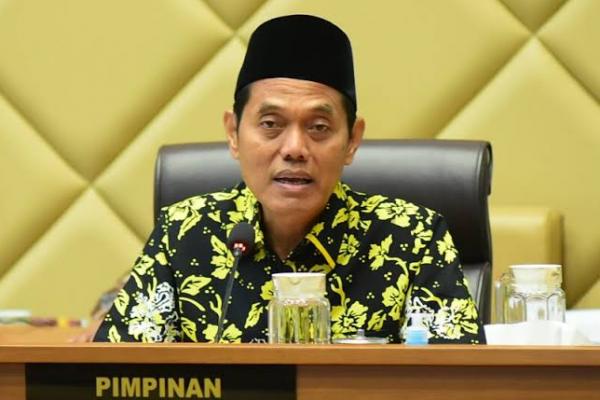 Kita menyesuaikan dengan kebijakan yang ada dalam Rencana Pembangunan Jangka Panjang Nasional 2025-2045 Nomor 59 Tahun 2024 yang menyatakan bahwa pembentukan Undang-Undang Pemilu itu adalah kodifikasi.
