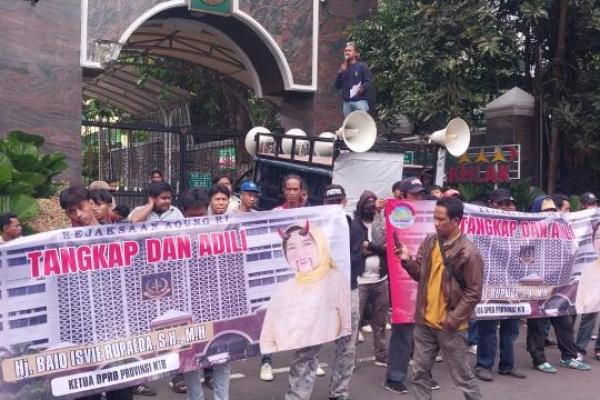 Praktik seperti ini juga ditemukan pada pokir tahun 2024, di mana pokir resmi Isvie hanya tercatat Rp 14 miliar dalam MCP KPK.