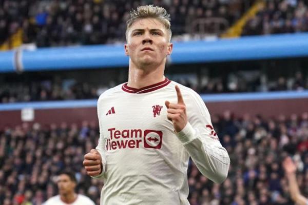 AC Milan mengonfirmasi bahwa klubnya tengah mempertimbangkan kemungkinan merekrut penyerang Manchester United, Rasmus Hojlund