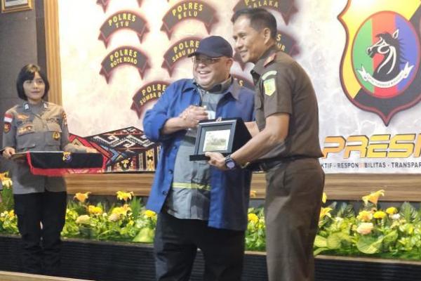 Ini adalah capaian luar biasa dari Polda NTT. Operasi Pekat Turangga menunjukkan komitmen aparat dalam menjaga ketertiban dan keamanan masyarakat.