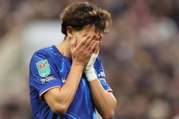 Joao Felix selangkah lagi menyelesaikan transfer dari Chelsea ke Al-Nassr. Klub Liga Pro Saudi itu menyodorkan biaya transfer 45 juta pounds atau Rp987 miliar yang tak akan ditolak oleh The Blues.