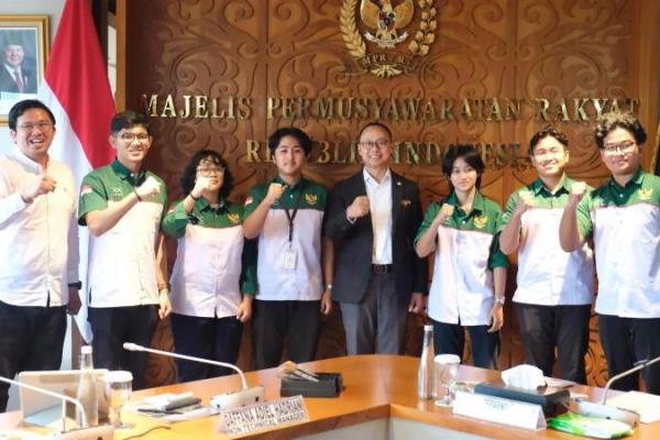 Terima Audiensi Tim EV ITS, Eddy Soeparno Dukung Penuh Inovasi dan Riset Energi Terbarukan