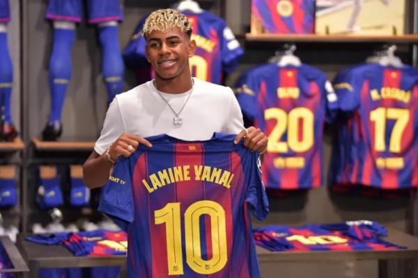 Barcelona tampil dominan pada ajang LaLiga Awards 2025 setelah para pemain dan pelatihnya menyapu sejumlah penghargaan utama.