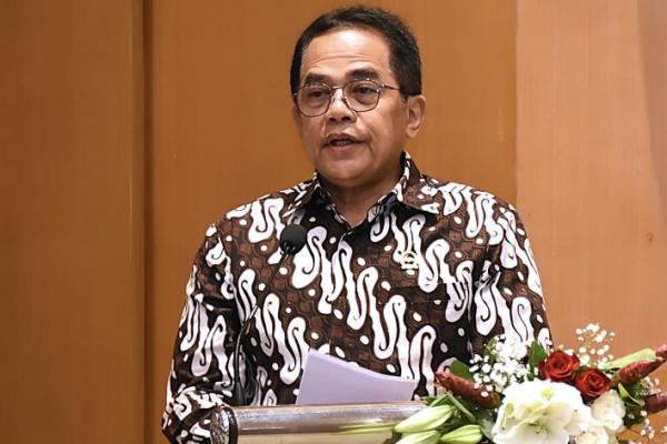 Hakim tunggal Pengadilan Negeri Jakarta Selatan (PN Jaksel) menerima sebagian permohonan praperadilan yang diajukan Sekjen DPR RI Indra Iskandar gugur.