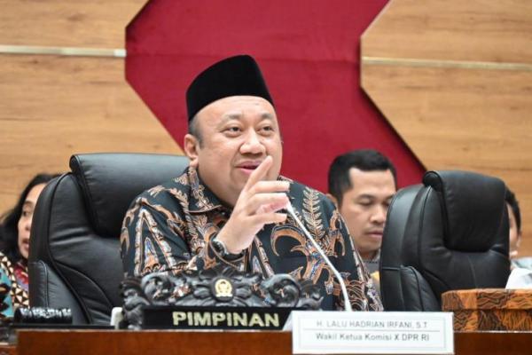 Kalau anggaran pendidikan dipangkas, dampaknya nyata. Fasilitas terbatas, peningkatan kompetensi guru terganggu, program strategis bisa mandek.