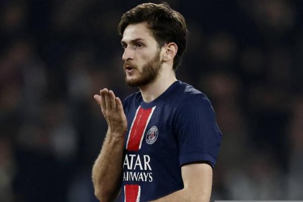 Penyerang PSG Khvicha Kvaratskhelia, menunjukkan optimisme tinggi jelang final Liga Champions 2025/26 melawan Arsenal.