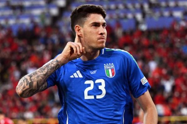 Inter Milan dikabarkan menolak tawaran sebesar &euro;50 juta (sekitar Rp930 miliar) dari Chelsea untuk bek tengah Italia, Alessandro Bastoni