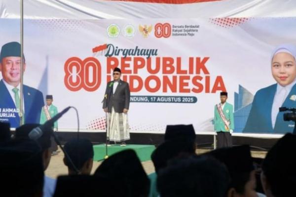 Wakil Ketua DPR RI Cucun Ahmad Syamsurijal menegaskan pentingnya generasi muda untuk tidak melupakan sejarah perjuangan bangsa, termasuk peran besar para ulama dan santri dalam merebut serta mempertahankan kemerdekaan Republik Indonesia.